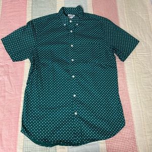Old Navy Classic Slim fit shirt size small